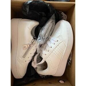 Vintage Havana EDNA VHK Kids Sneakers Size 10 White Low Top Zip Extra Laces NWT